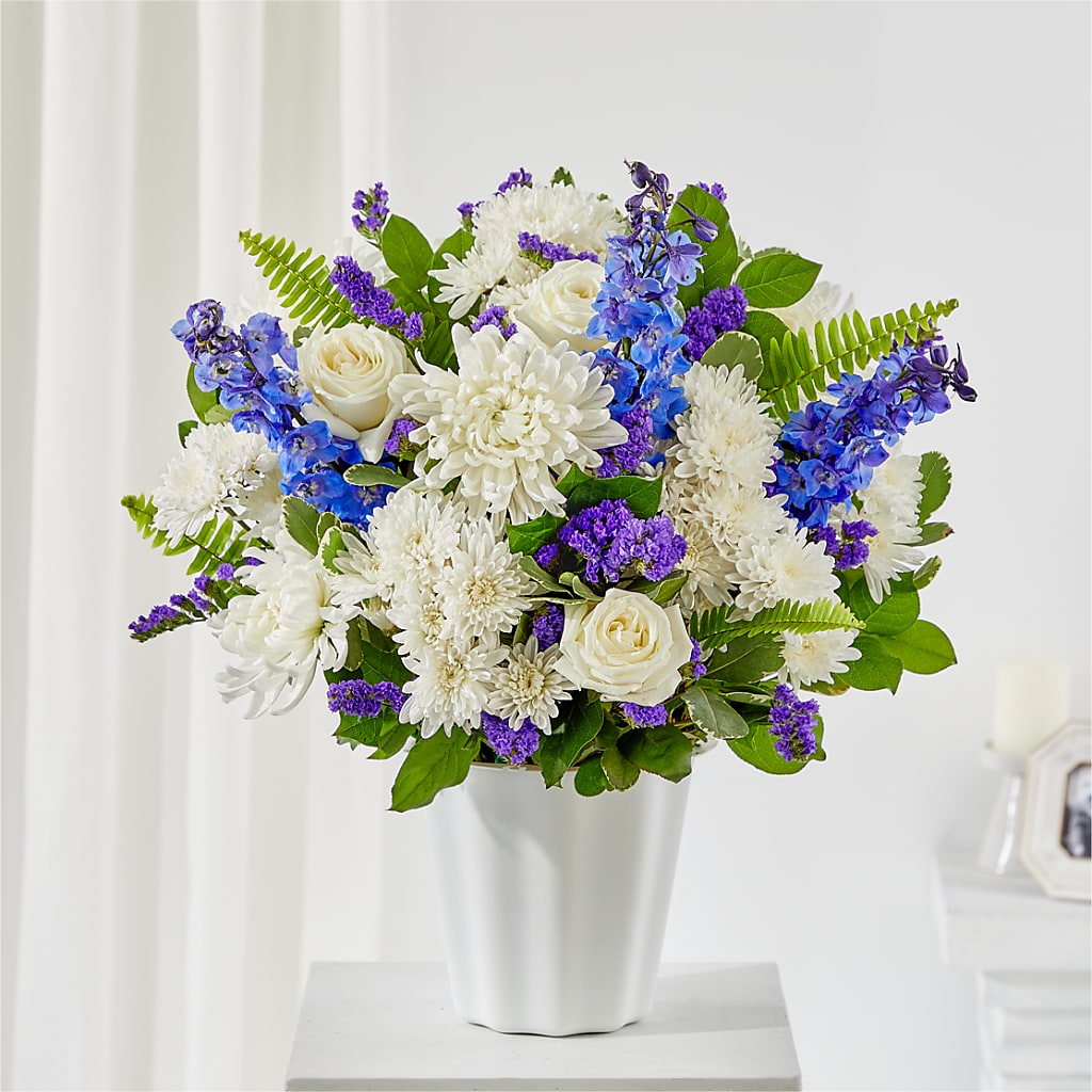 Hold Dear Tabletop Basket – Velvet Leaf And Stem, Las Vegas NV