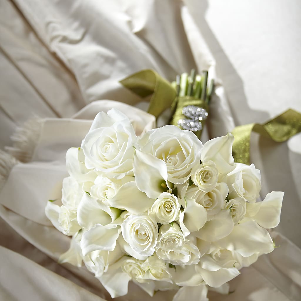 Serene Highness Bouquet – Velvet Leaf And Stem, Las Vegas NV