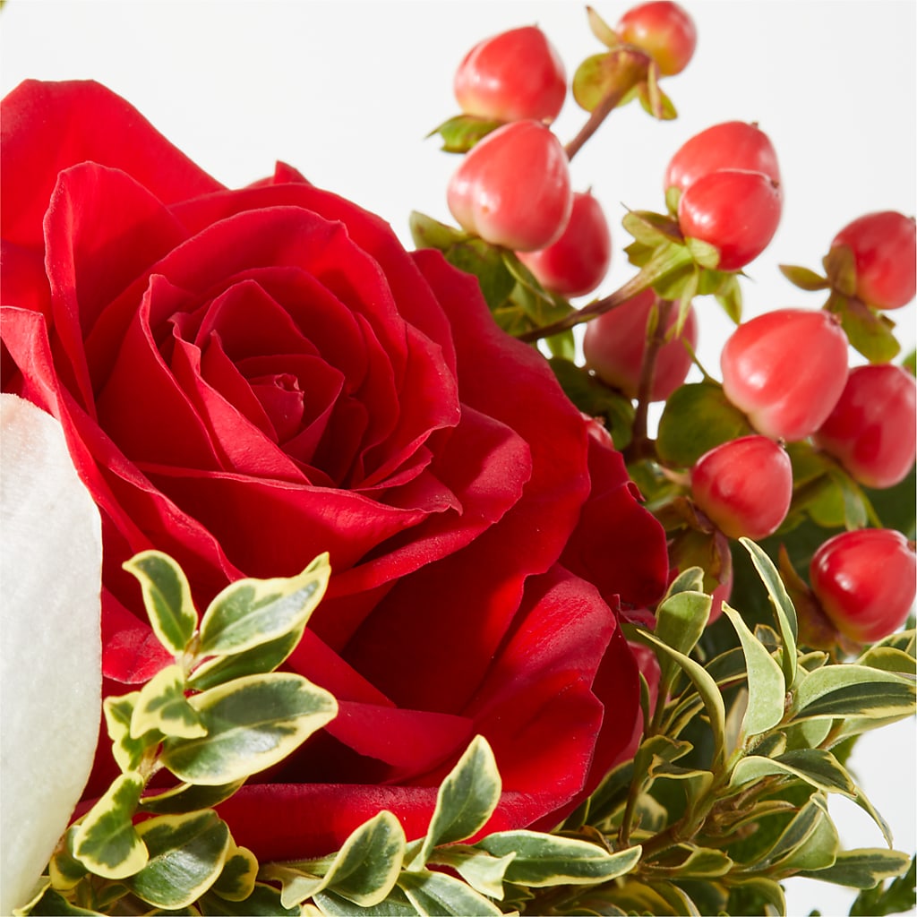 Snowy Wonderland Bouquet –  Velvet Leaf And Stem, Las Vegas NV