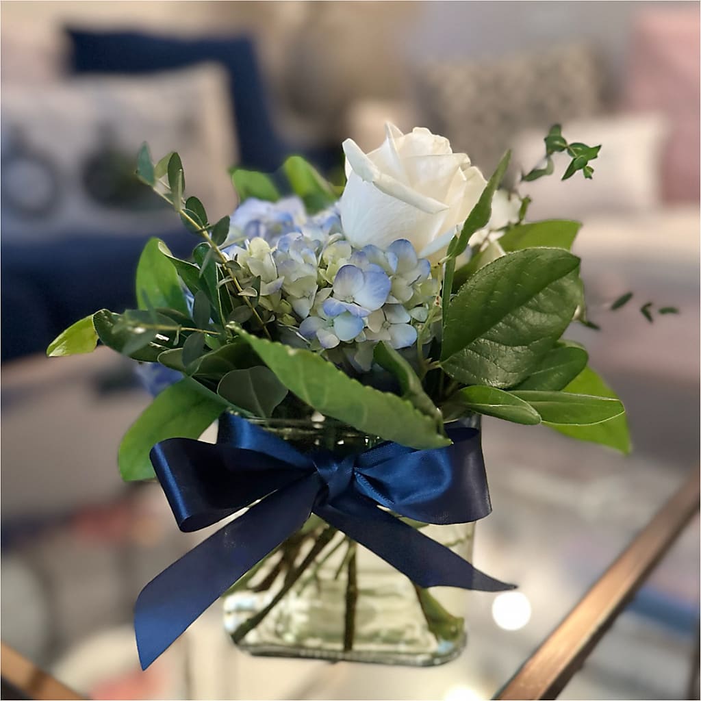 Sky Blue Delight Bouquet –  Velvet Leaf And Stem, Las Vegas NV