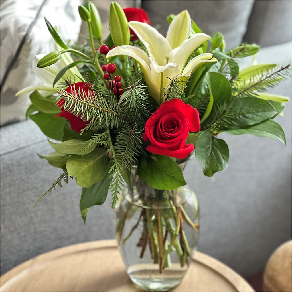 Sparkling Snowflakes Bouquet –  Velvet Leaf And Stem, Las Vegas NV