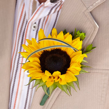 Free Spirit Boutonniere –  Velvet Leaf And Stem, Las Vegas NV